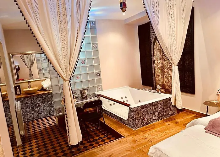 Love Room Jacuzzi Paris 4
