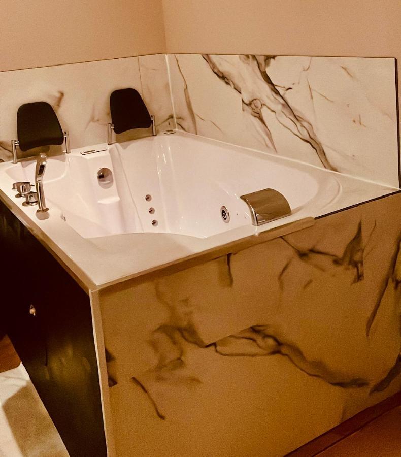 Aparthotel Jacuzzi 4