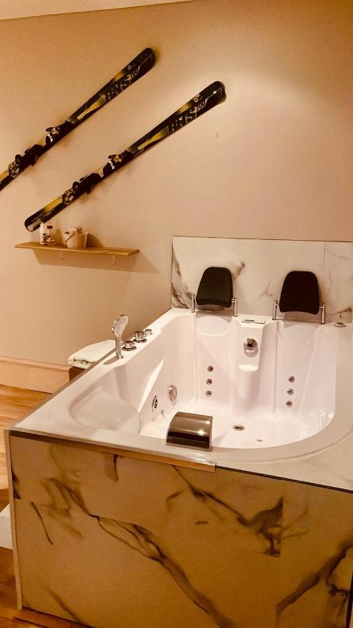 Aparthotel Jacuzzi 4 *